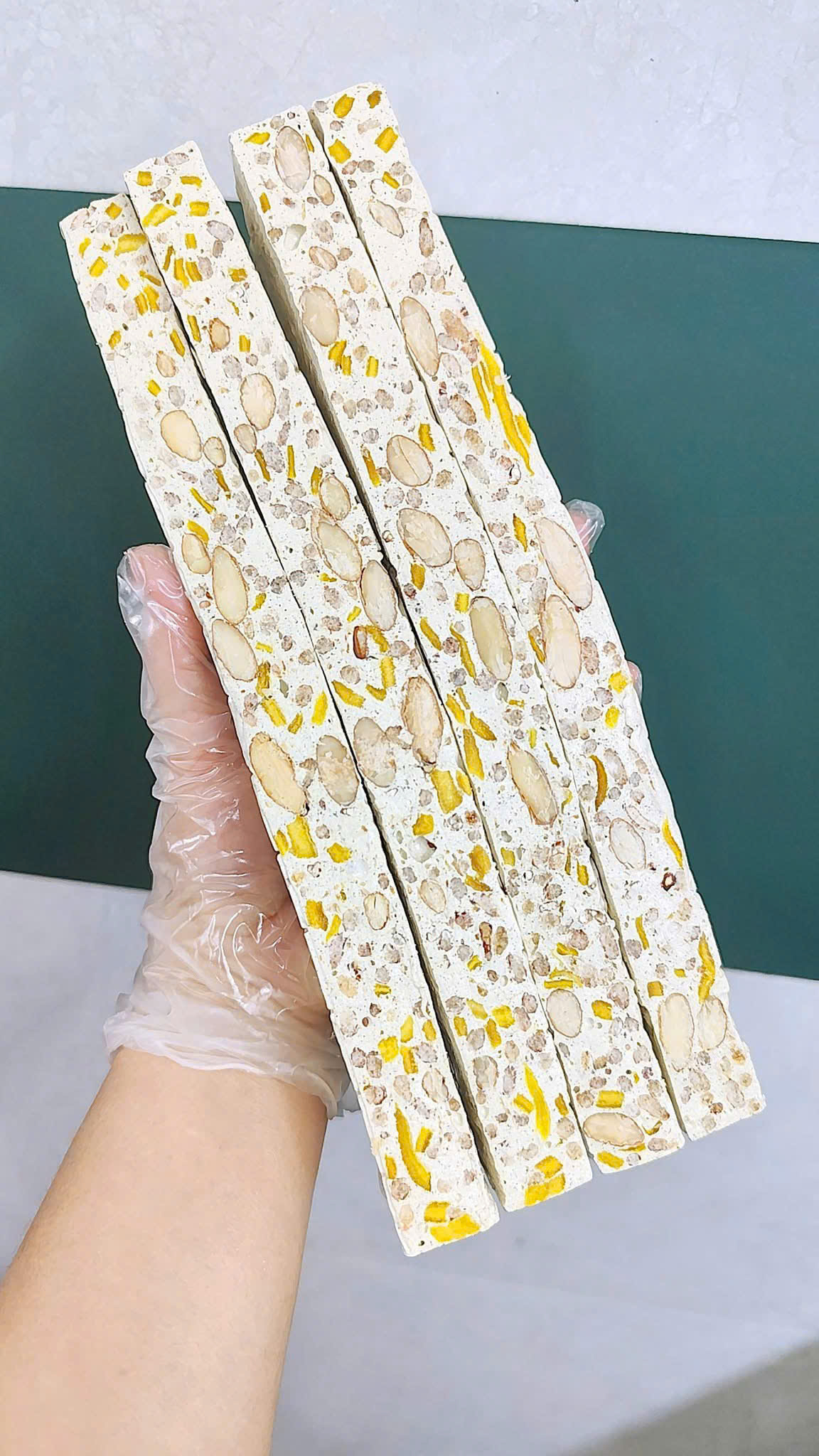Thanh kẹo hạt năng lượng tự nhiên