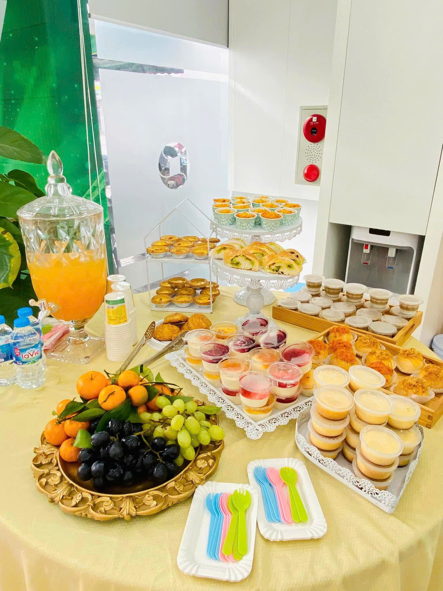 Set tiệc tea break văn phòng hội thảo chuyên nghiệp